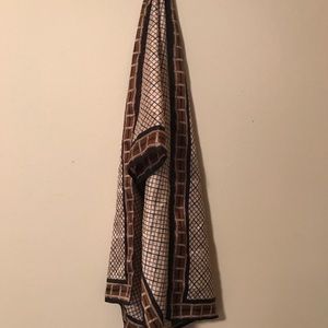 Black and brown patterned neck scarf